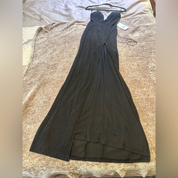 Hello Molly ‘Dear Emilia’ Black Sparkle Maxi, Built-in Cups, NWT, Size XS - Picture 15 of 17